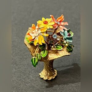 VTG Floral Bouquet Gold Tone Colorful Rhinestones Brooch Pin